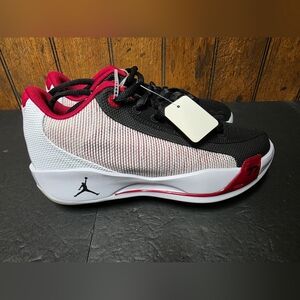 Jordan Luka .77 "Bloodline" Basketball Shoes